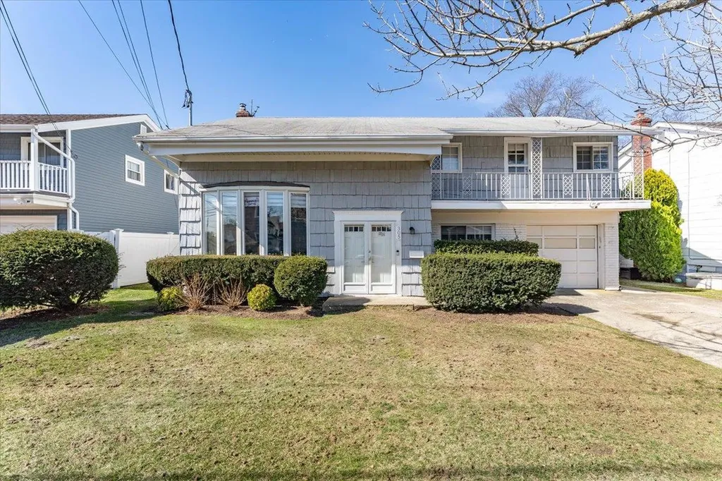 305 Barr Avenue Woodmere NY 11598