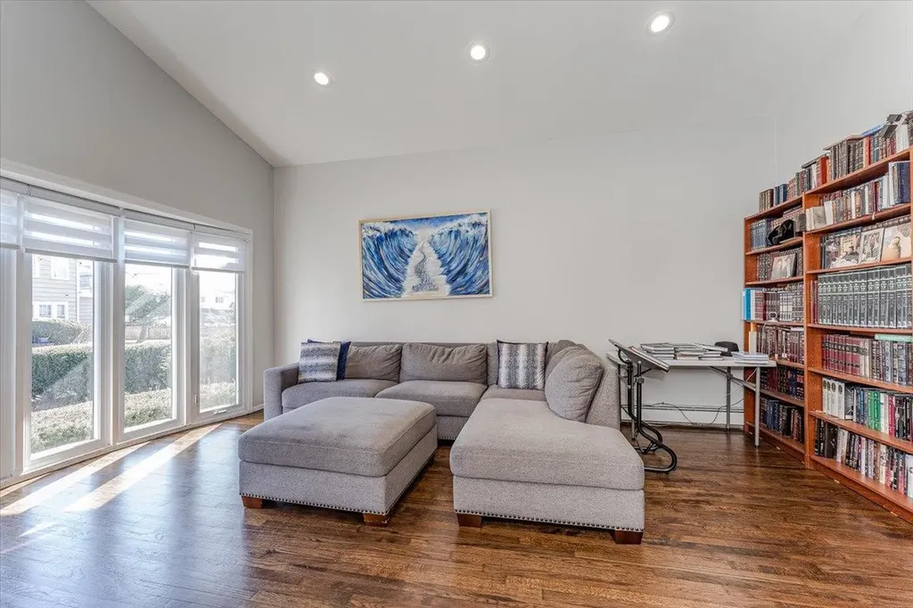 305 Barr Avenue Woodmere NY 11598