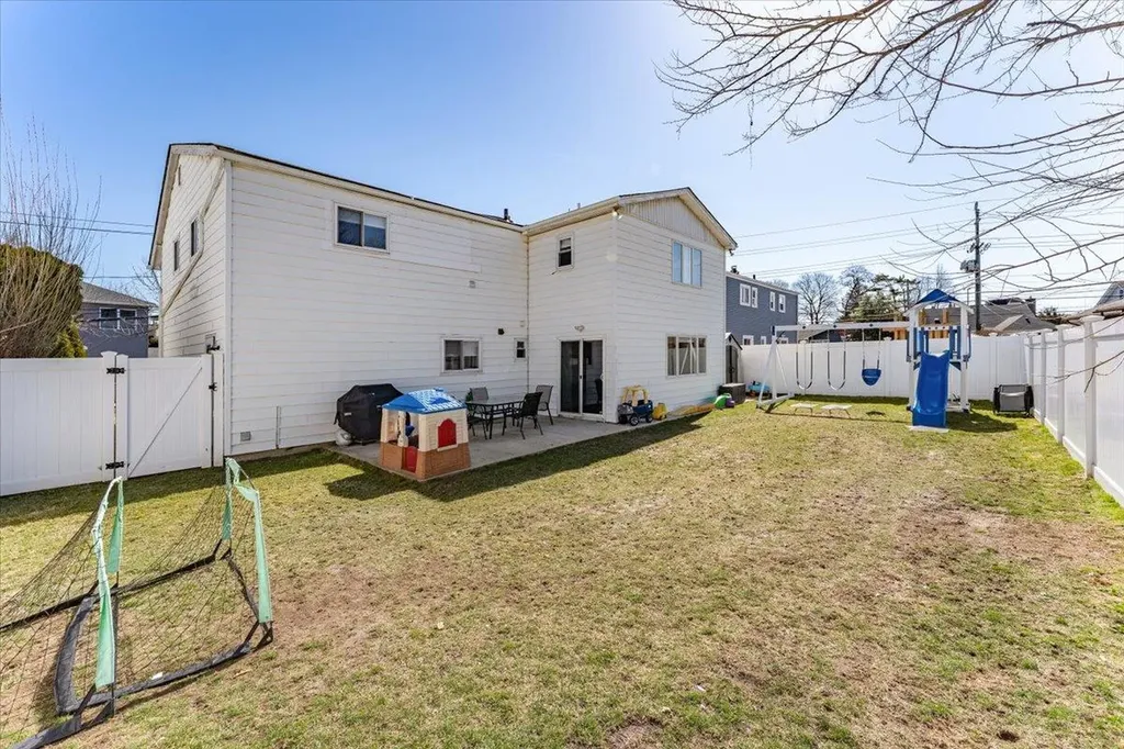 305 Barr Avenue Woodmere NY 11598