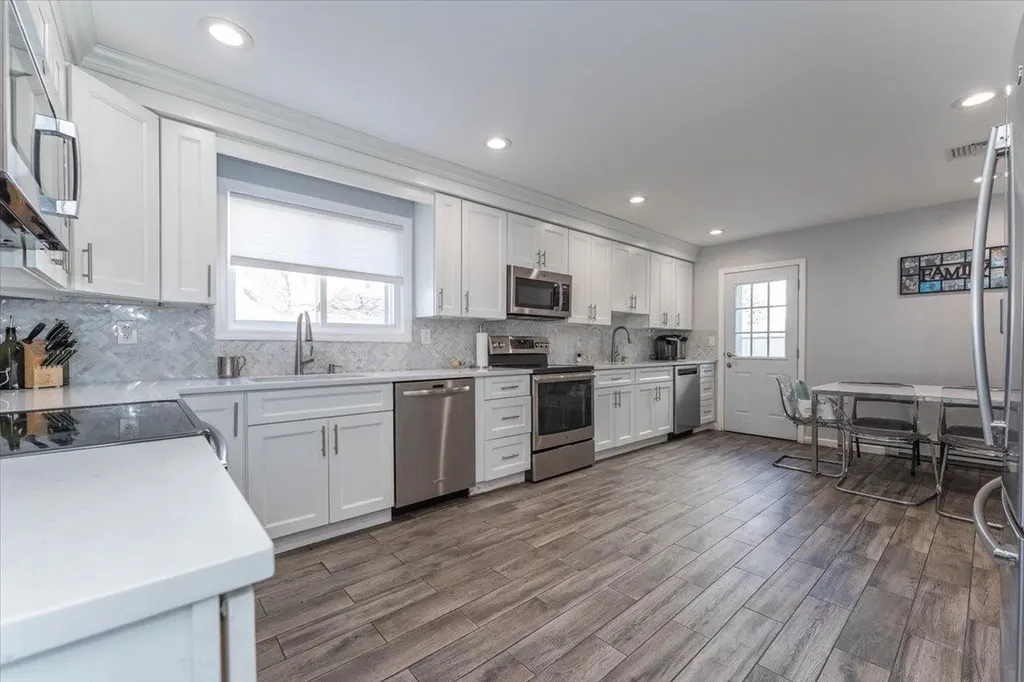 305 Barr Avenue Woodmere NY 11598