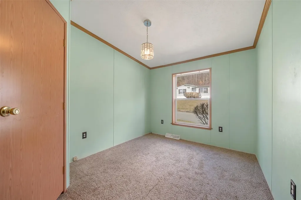 75 Pine Drive Bloomingburg NY 12721