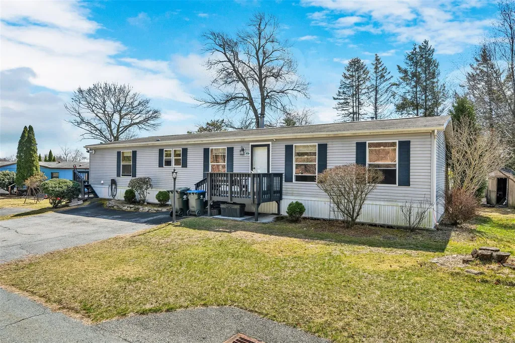 75 Pine Drive Bloomingburg NY 12721