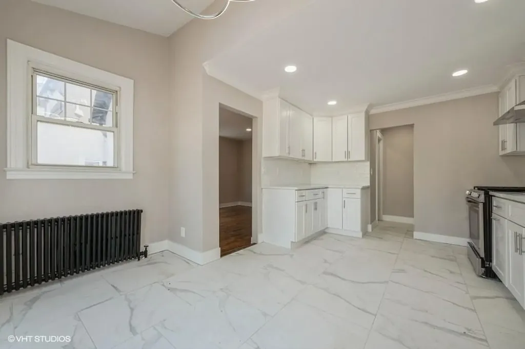 38 Jayson Avenue Great Neck NY 11021