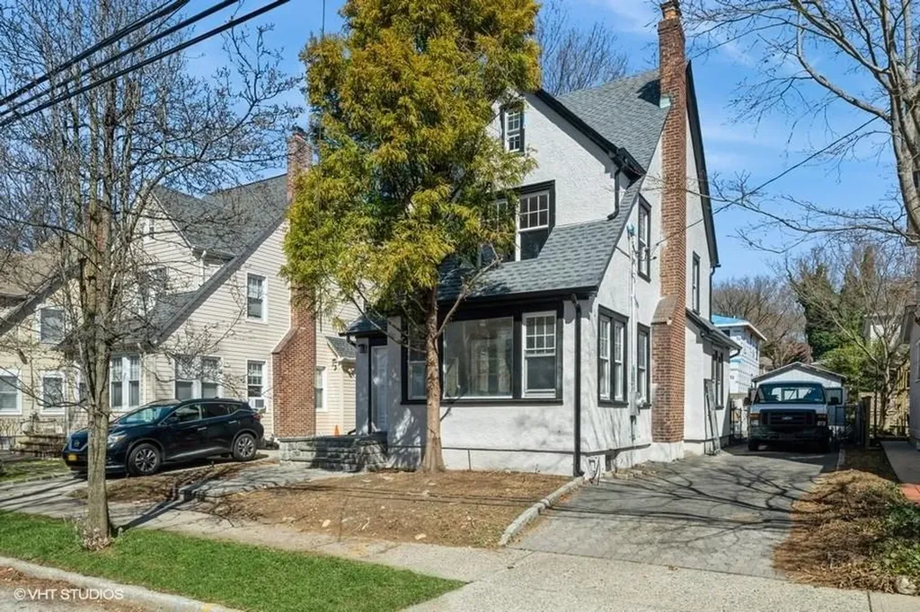 38 Jayson Avenue Great Neck NY 11021