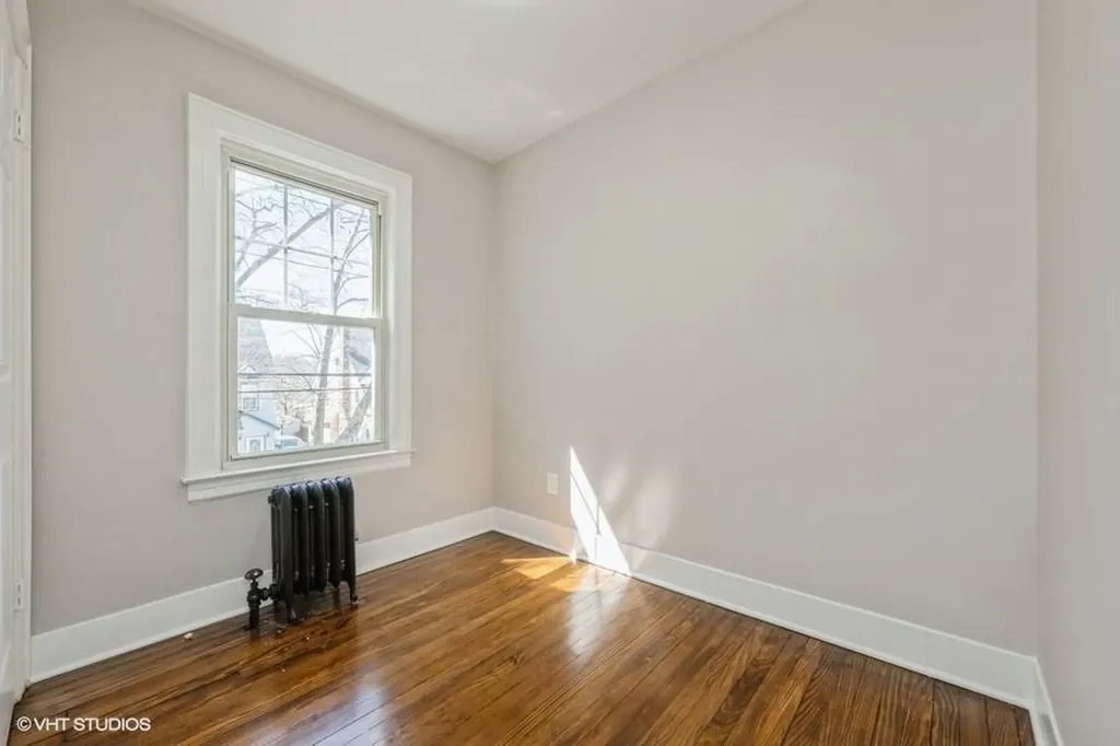 38 Jayson Avenue Great Neck NY 11021