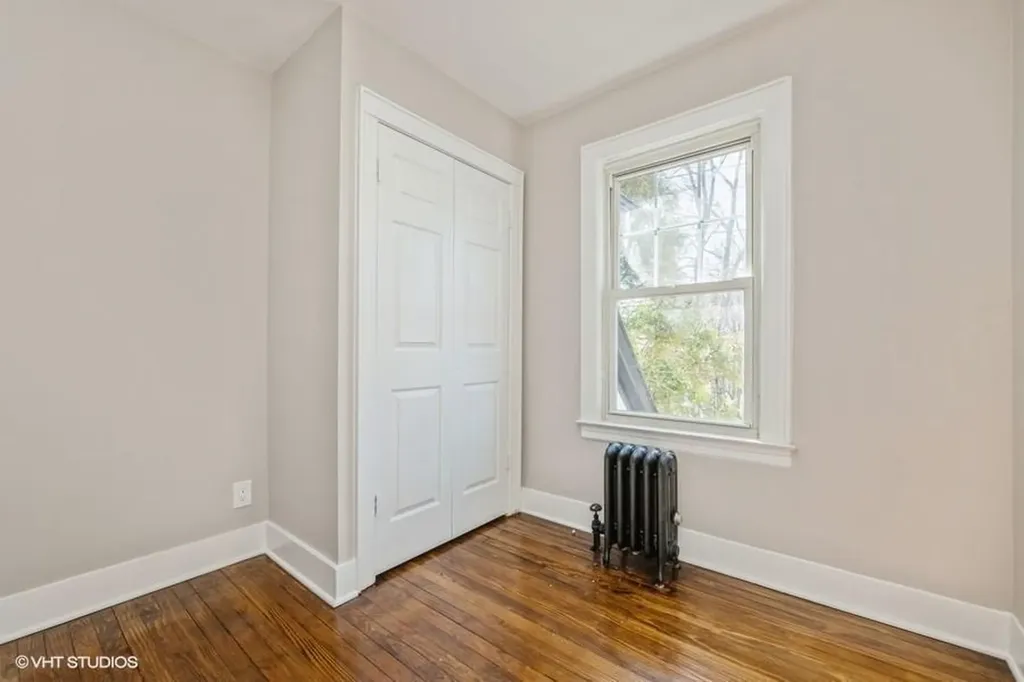 38 Jayson Avenue Great Neck NY 11021