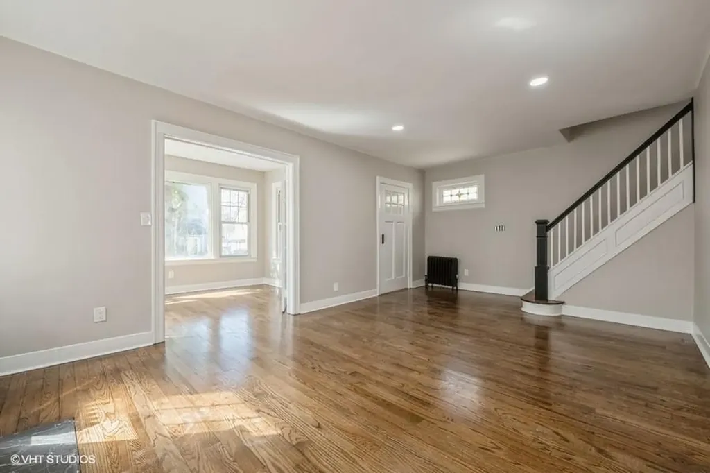 38 Jayson Avenue Great Neck NY 11021