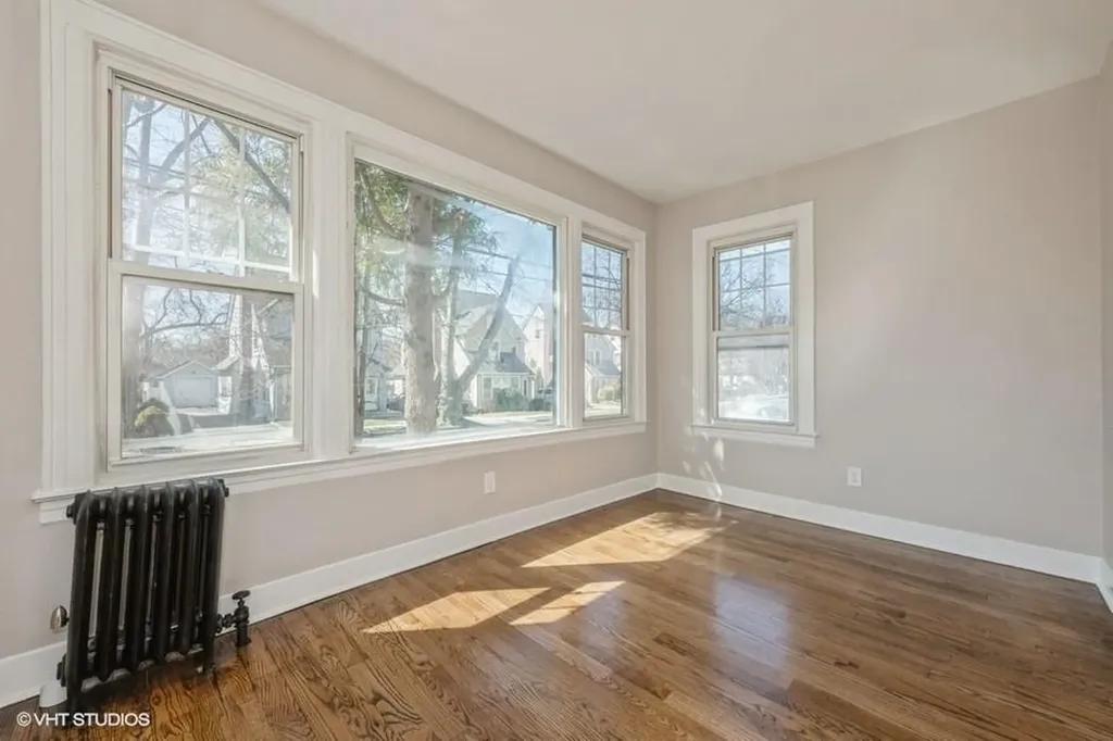 38 Jayson Avenue Great Neck NY 11021