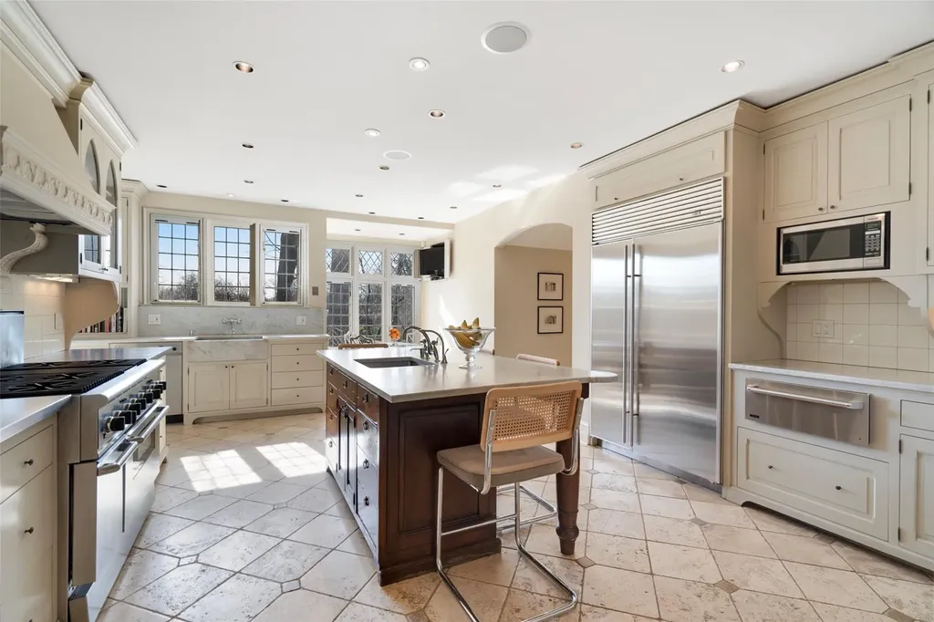 38 Stratford Road Harrison NY 10528