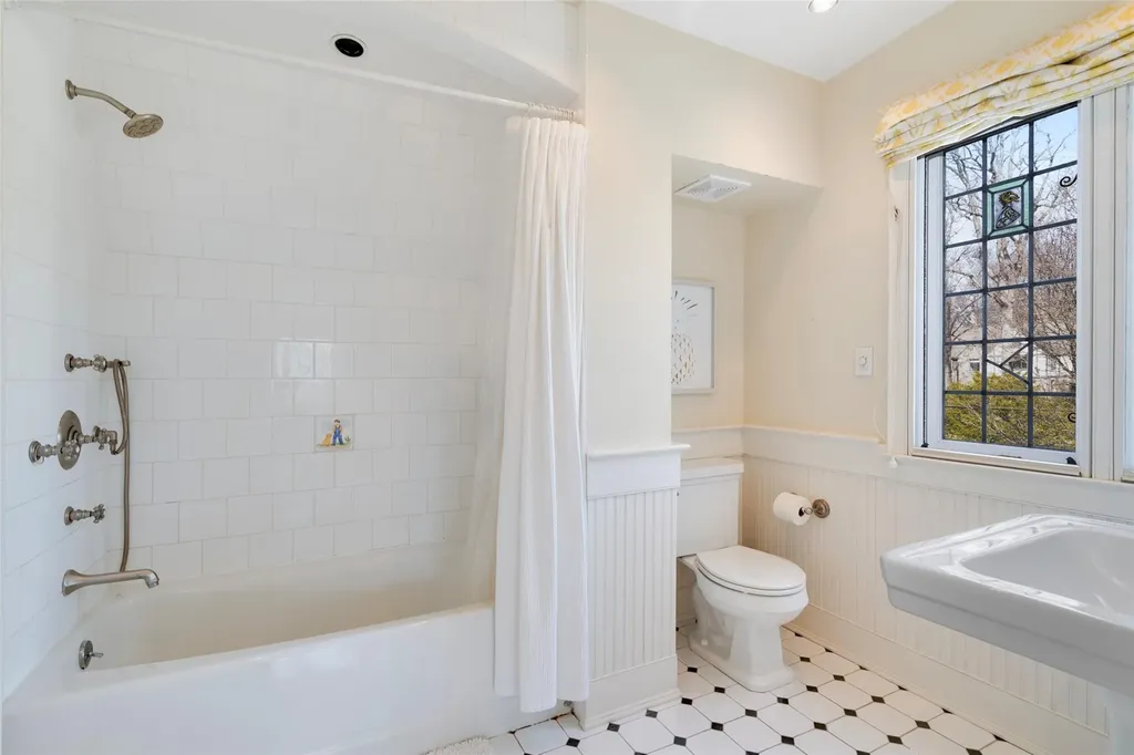 38 Stratford Road Harrison NY 10528