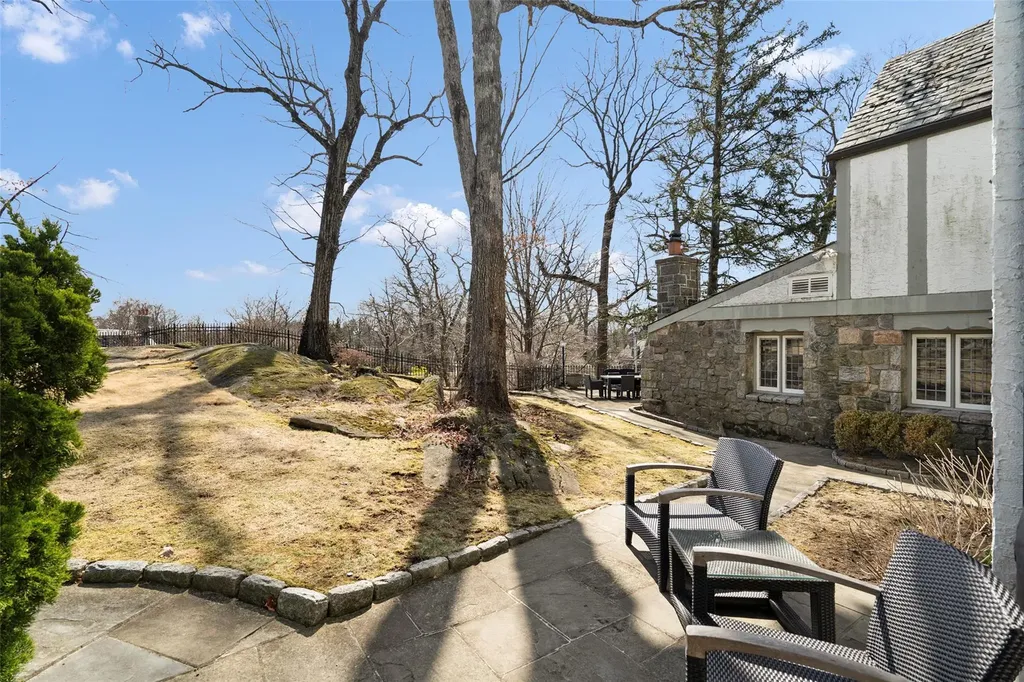 38 Stratford Road Harrison NY 10528