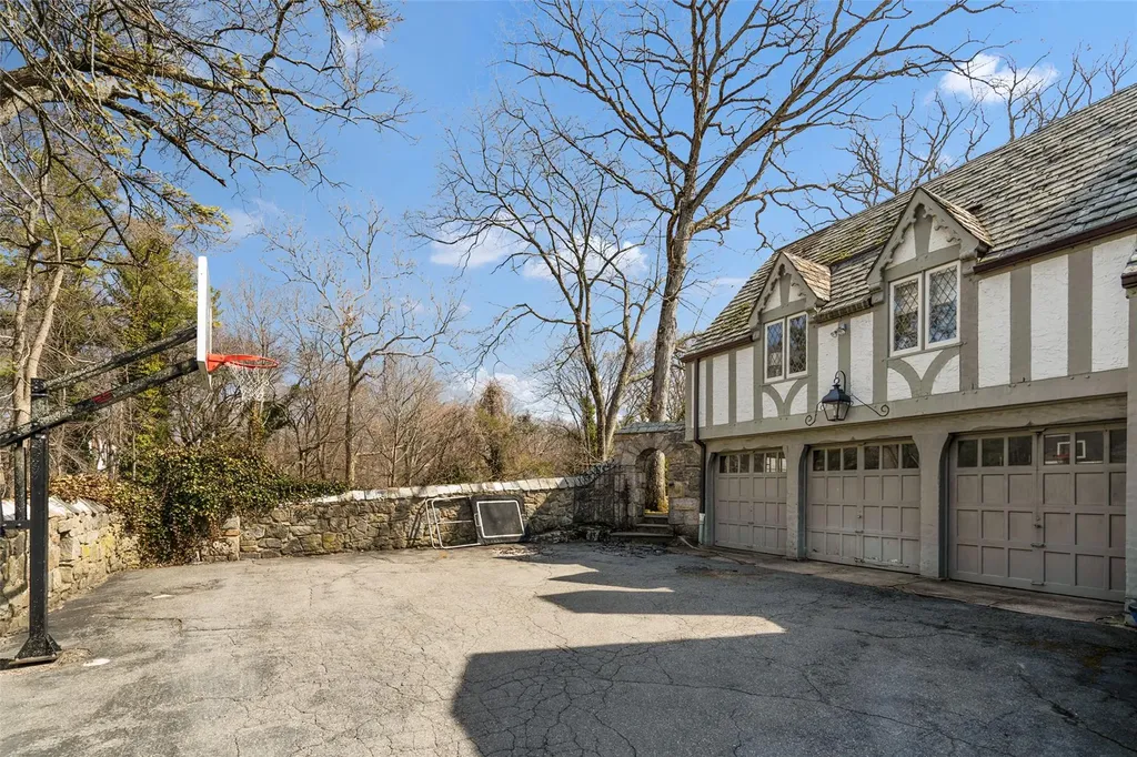 38 Stratford Road Harrison NY 10528