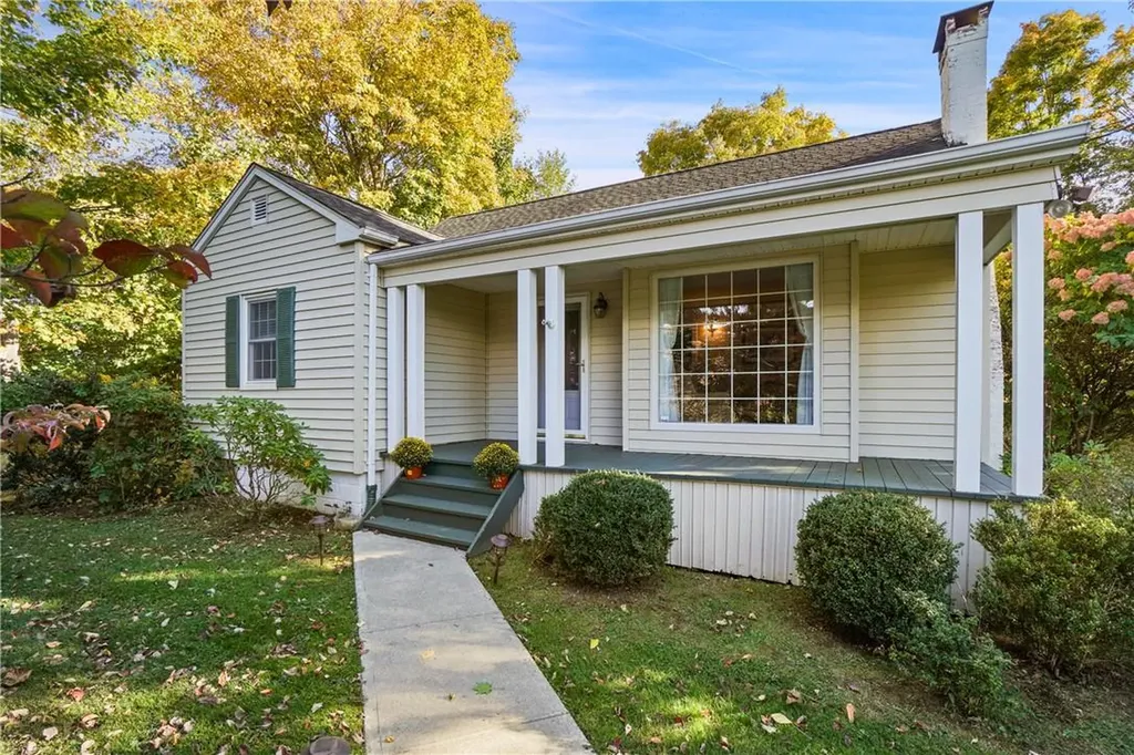 4 Hillside Place Carmel NY 10512