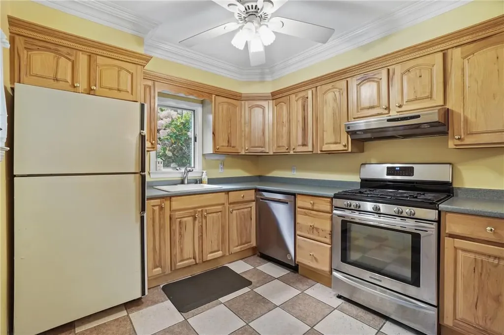 4 Hillside Place Carmel NY 10512