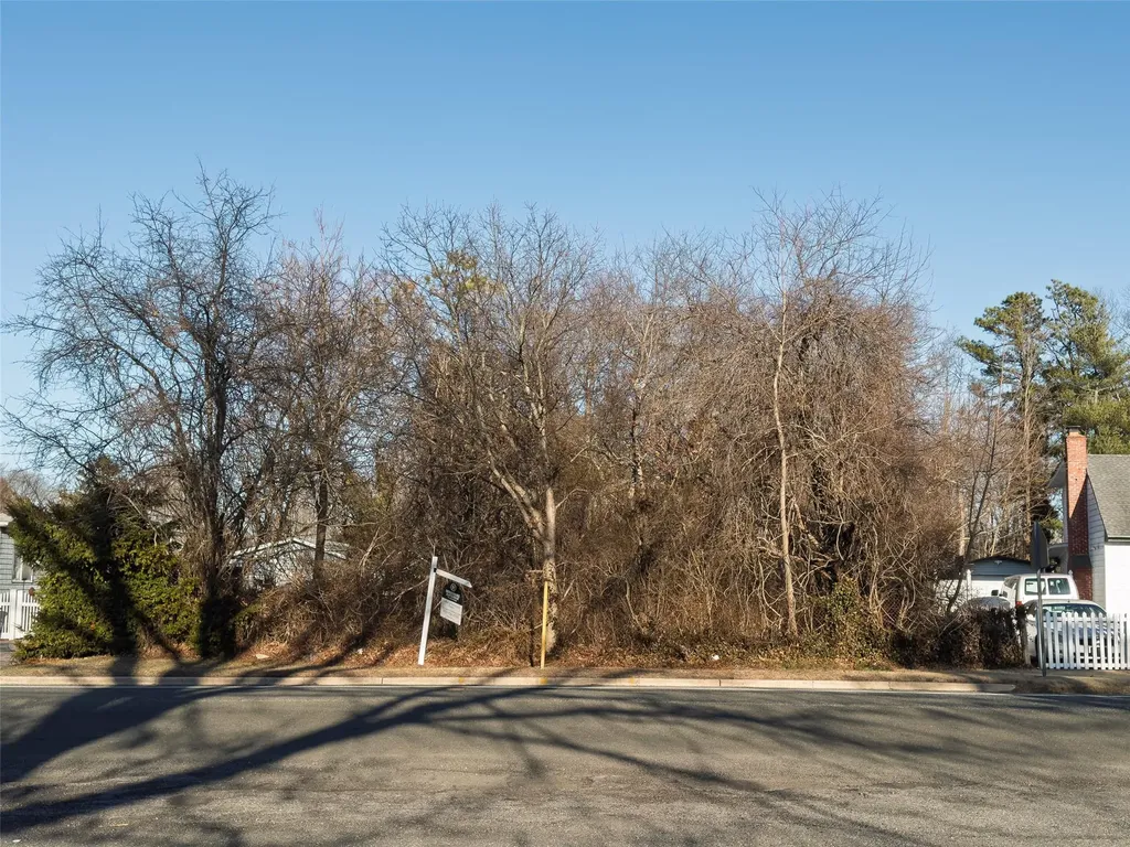 Howells Road Bay Shore NY 11706