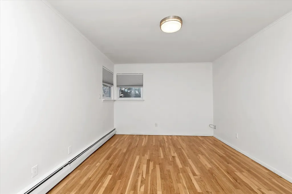 16 Beverly Road Wantagh NY 11793