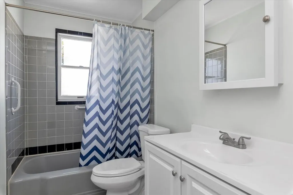 16 Beverly Road Wantagh NY 11793