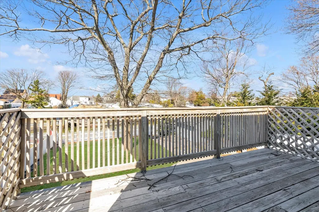 16 Beverly Road Wantagh NY 11793