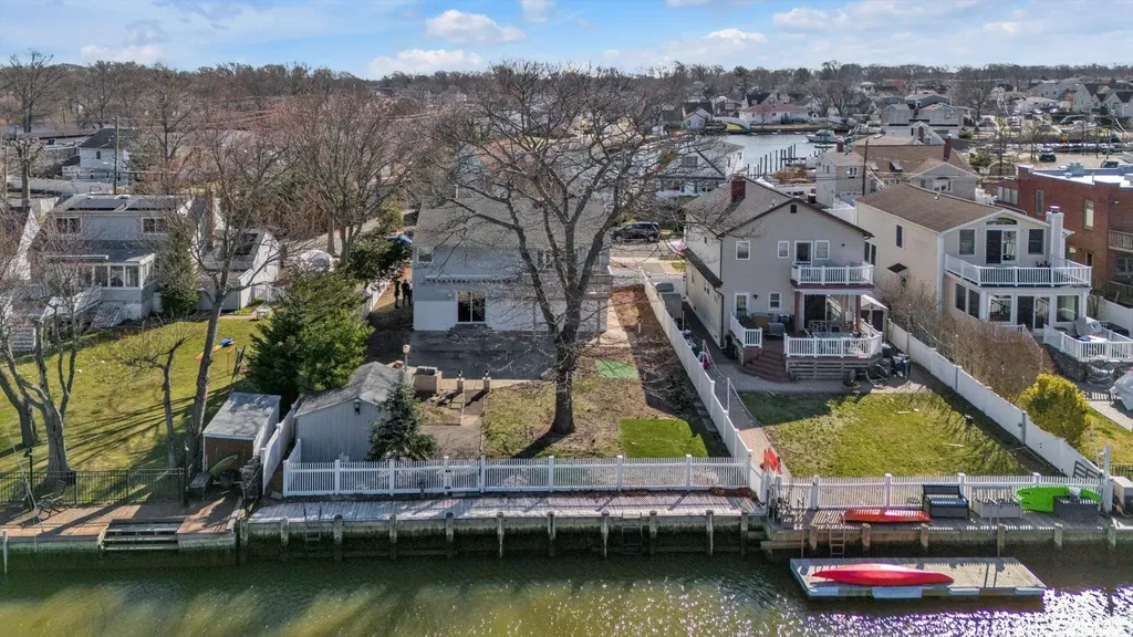 16 Beverly Road Wantagh NY 11793