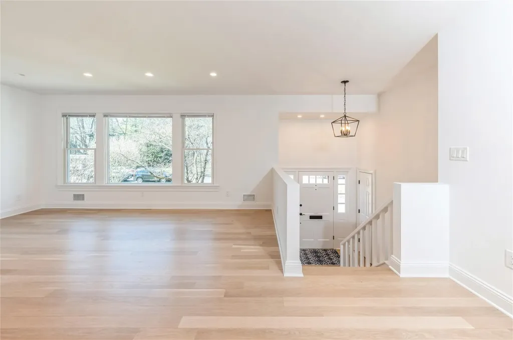 178 Brewster Road Scarsdale NY 10583