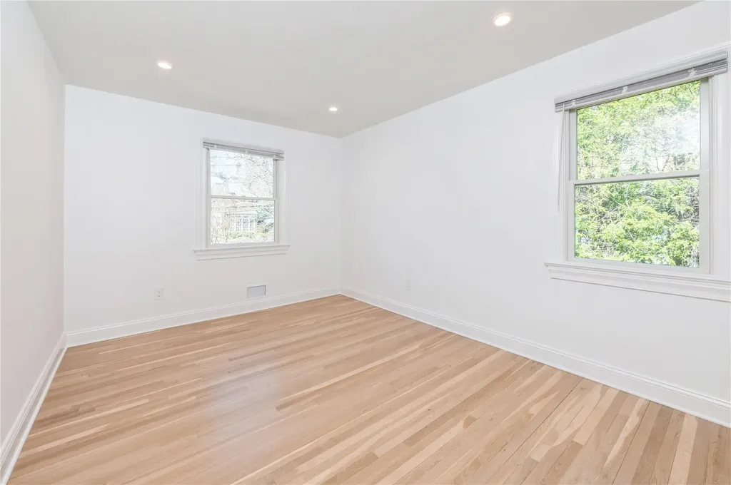 178 Brewster Road Scarsdale NY 10583