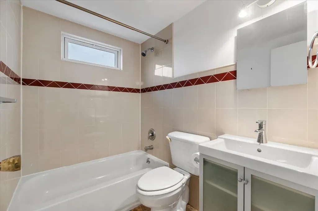 23 Croyden Drive Massapequa NY 11758