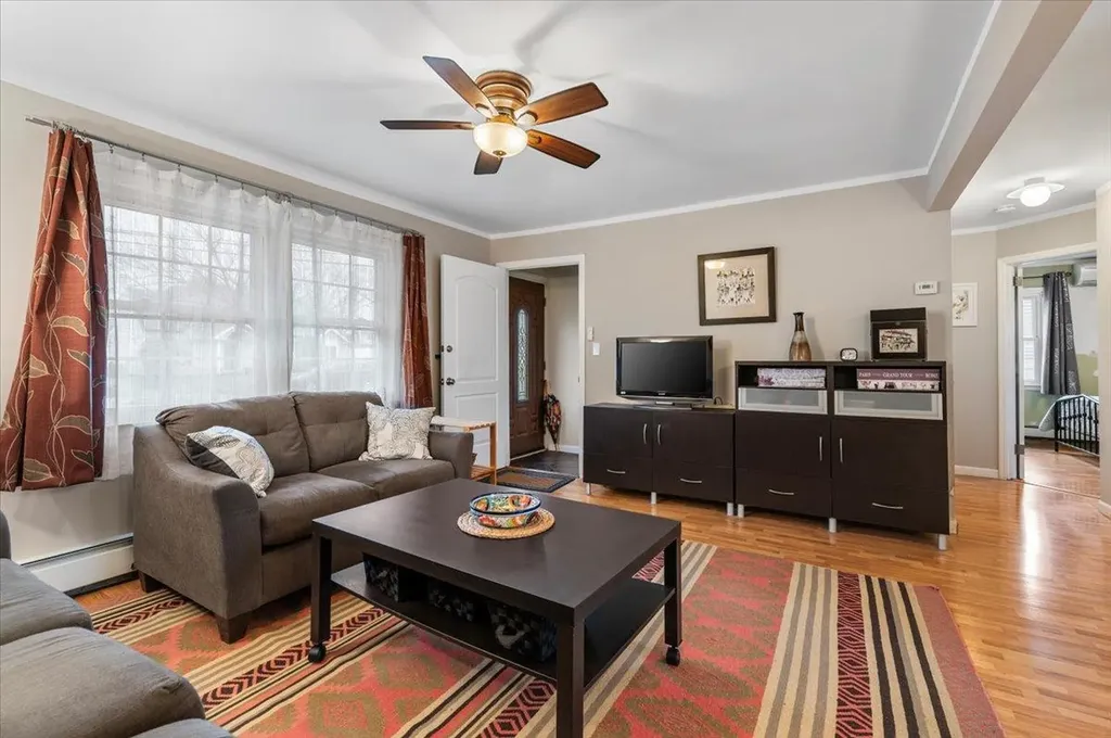 23 Croyden Drive Massapequa NY 11758