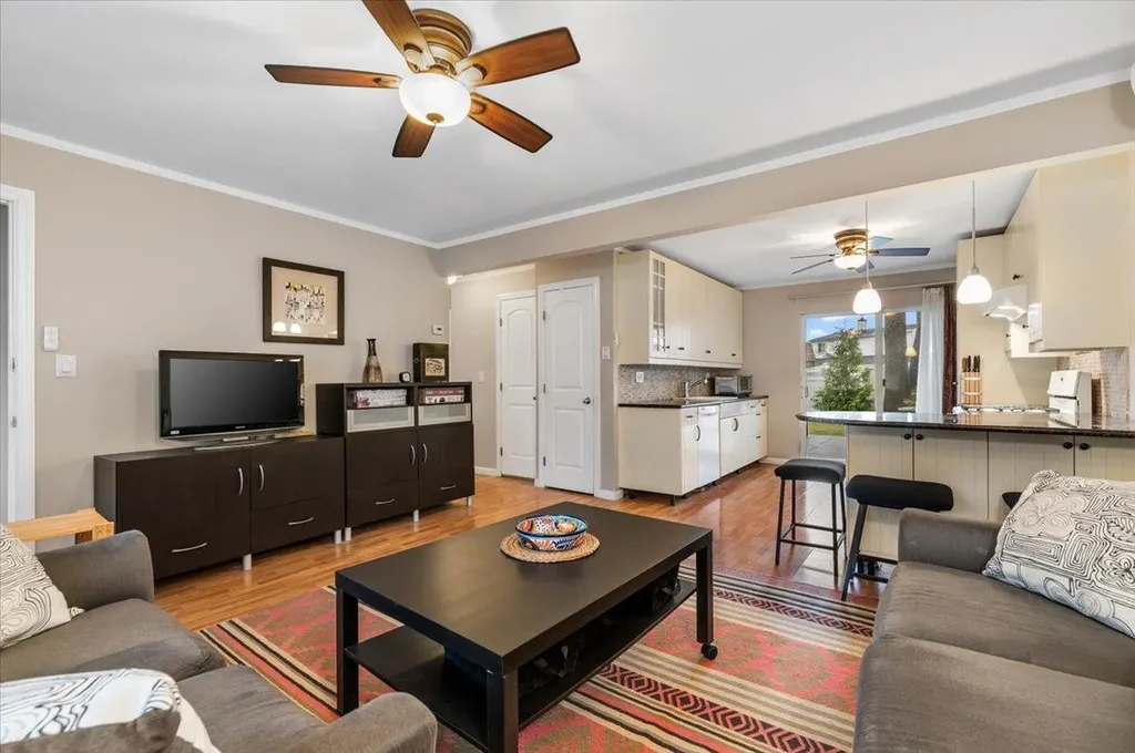 23 Croyden Drive Massapequa NY 11758