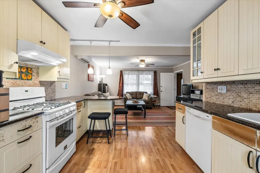 23 Croyden Drive Massapequa NY 11758
