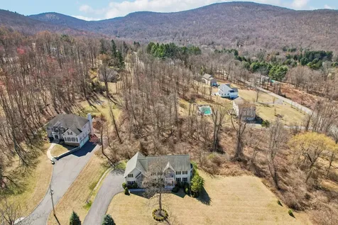 4 Long Hill Road Hopewell Junction NY 12533