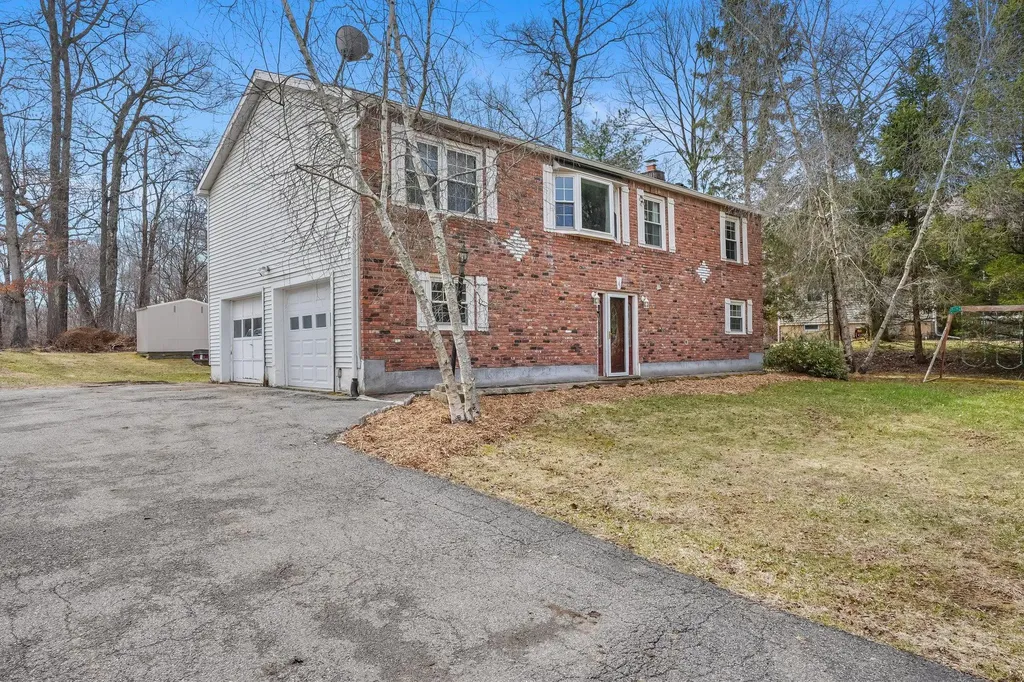 28 Sterling Road Carmel NY 10512