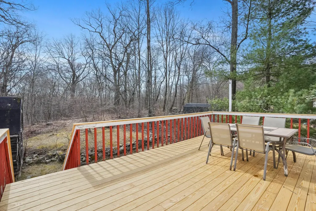 28 Sterling Road Carmel NY 10512