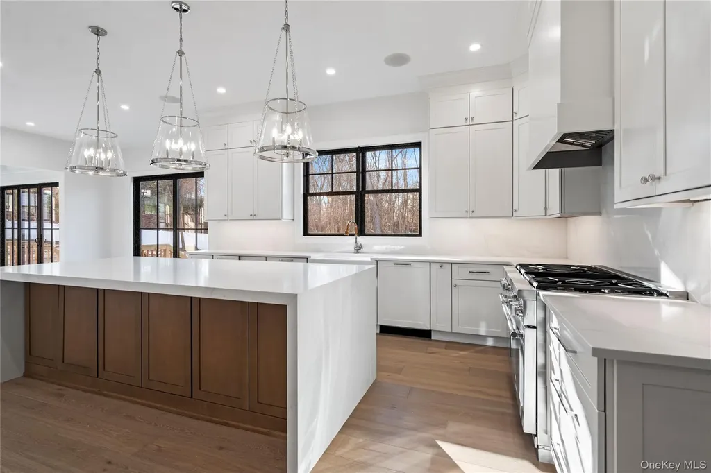 30 Main Parkway Plainview NY 11803