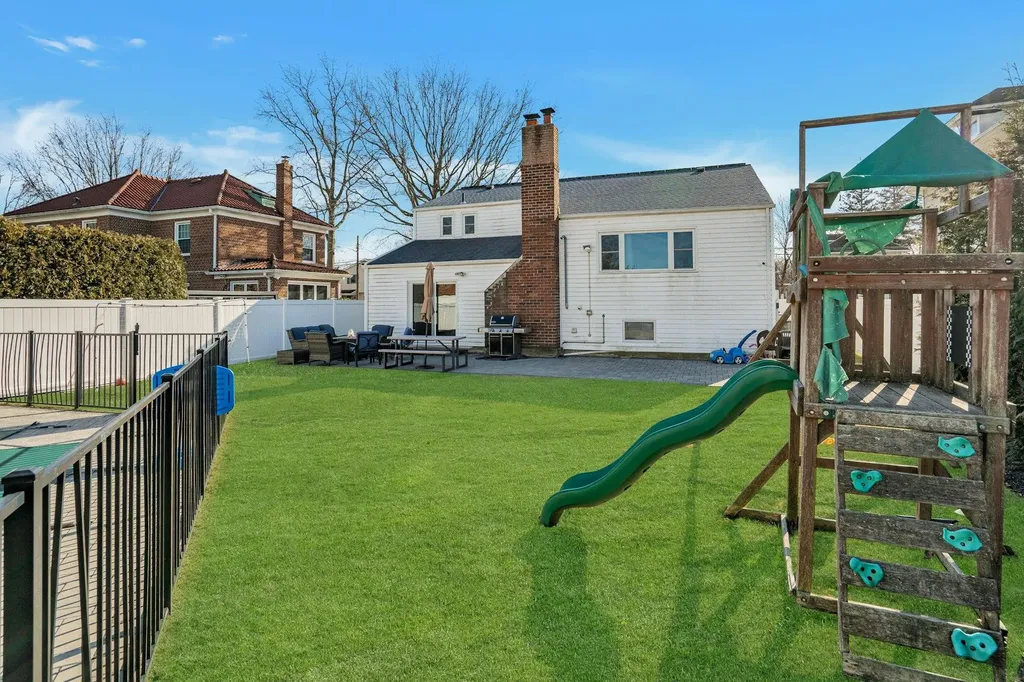 3191 Wilmarth Place Wantagh NY 11793