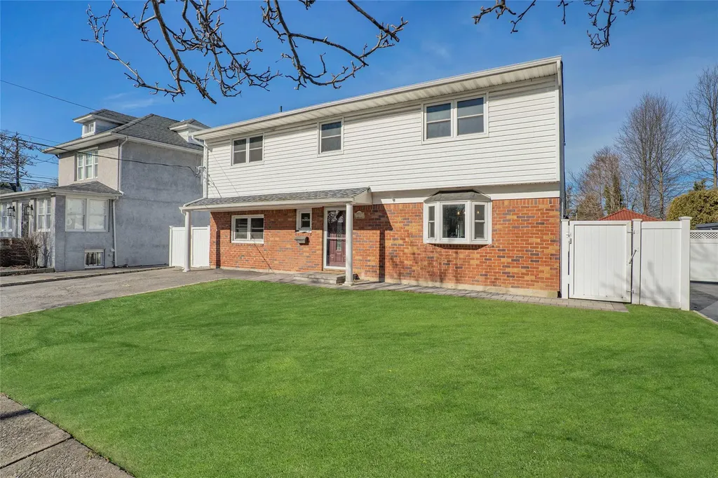 3191 Wilmarth Place Wantagh NY 11793