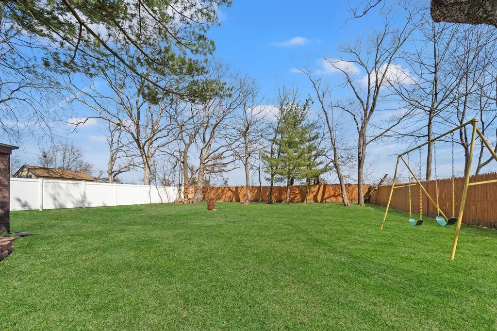 6 Duffy Court Central Islip NY 11722
