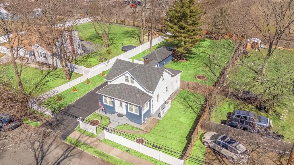 6 Duffy Court Central Islip NY 11722