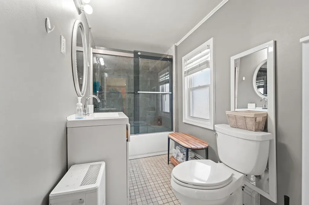 6 Duffy Court Central Islip NY 11722