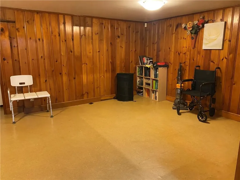 63 Algonquin Road Yonkers NY 10710
