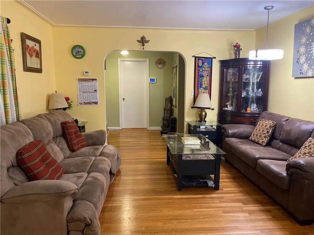 63 Algonquin Road Yonkers NY 10710