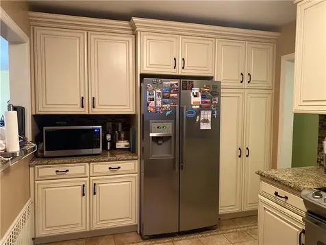63 Algonquin Road Yonkers NY 10710