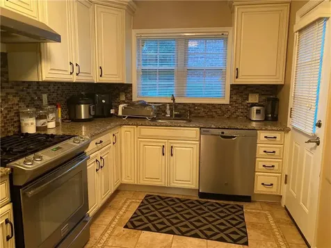 63 Algonquin Road Yonkers NY 10710