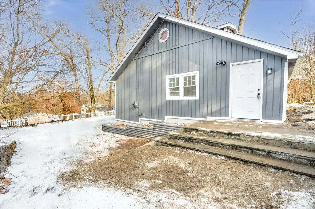 30 Shawnee Road Putnam Valley NY 10579