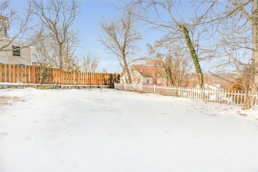 30 Shawnee Road Putnam Valley NY 10579