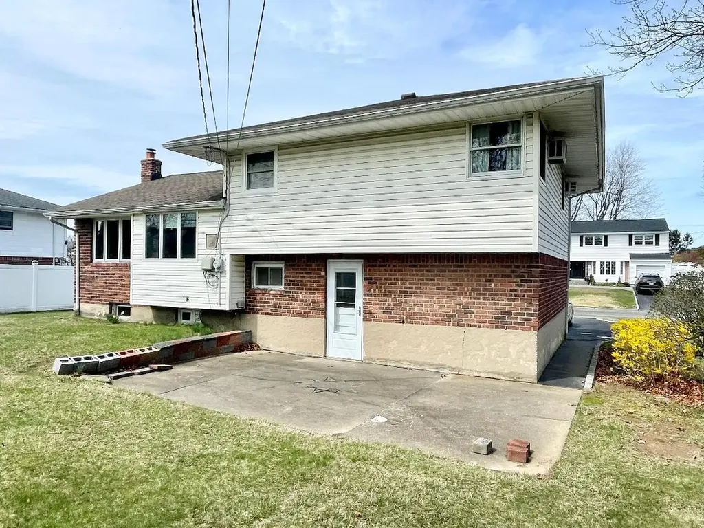 26 Violet Lane Commack NY 11725