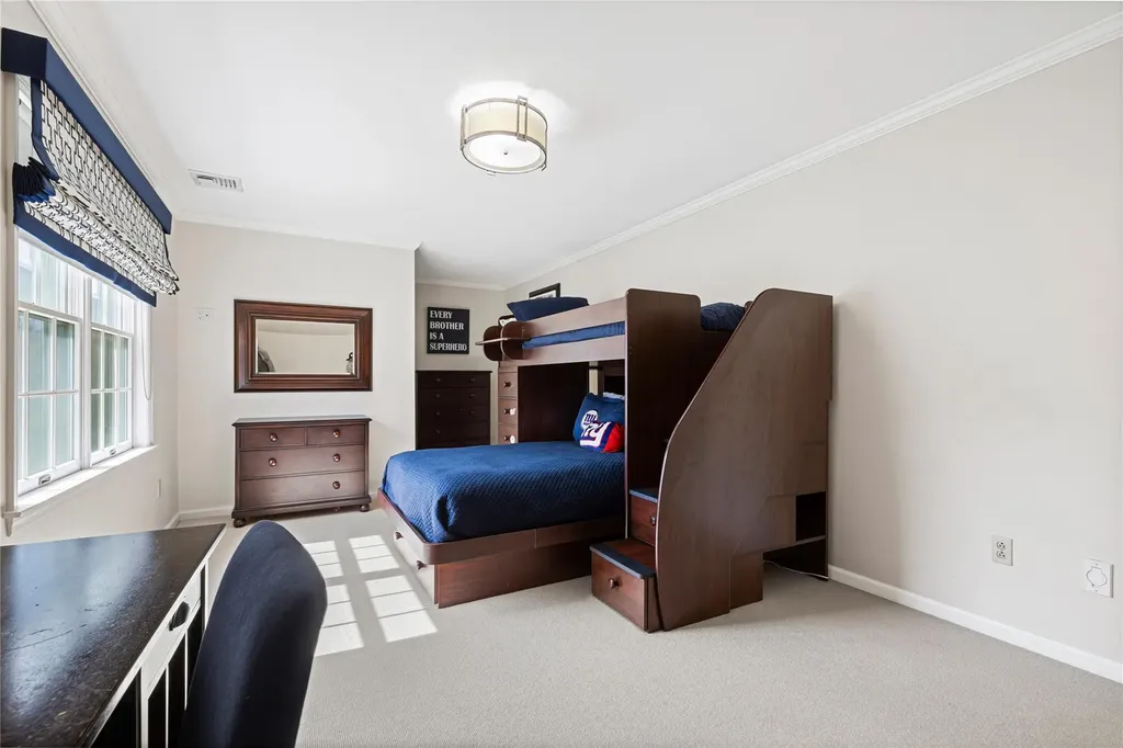 9 Westwood Drive Harrison NY 10528
