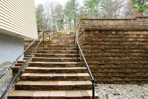 416 Fox Run Lane Carmel NY 10512