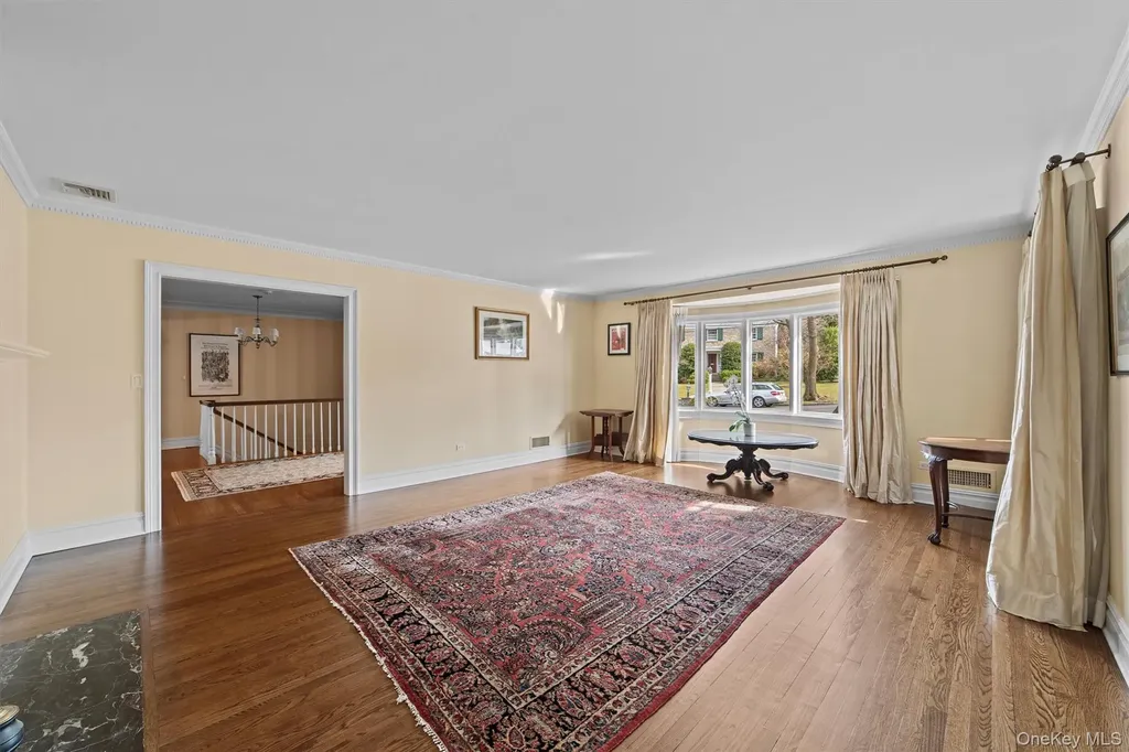 52 Oakledge Road Bronxville NY 10708