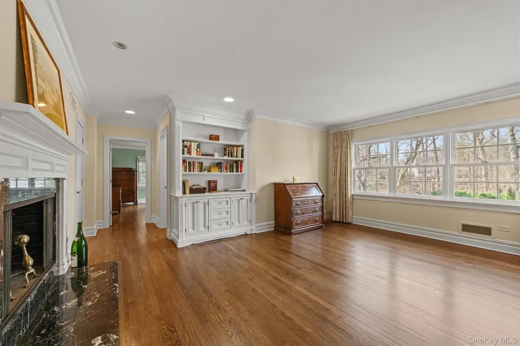 52 Oakledge Road Bronxville NY 10708