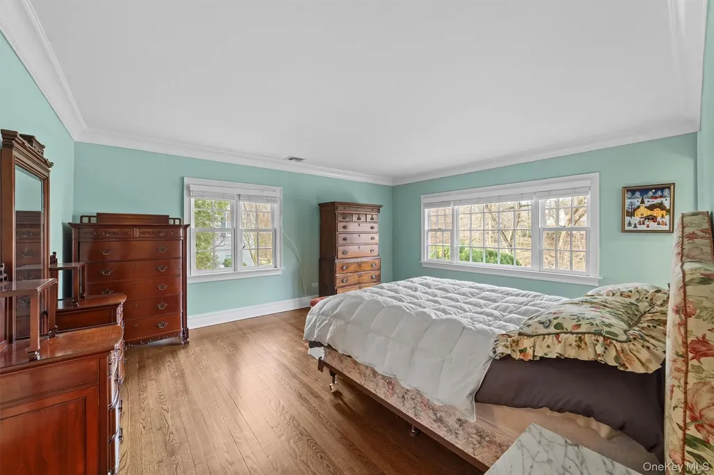 52 Oakledge Road Bronxville NY 10708
